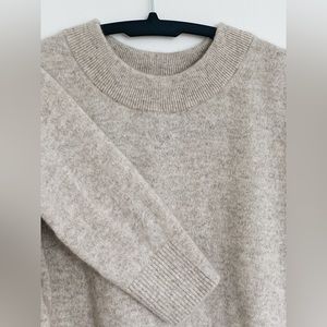 Everlane Cashmere Crew Sweater Size Medium Oatmeal/Beige